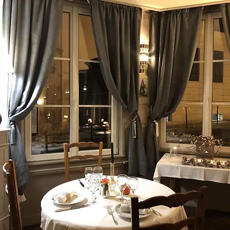 Hotel De La Banniere De France