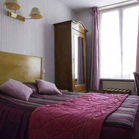 Hotel De La Banniere De France 3*