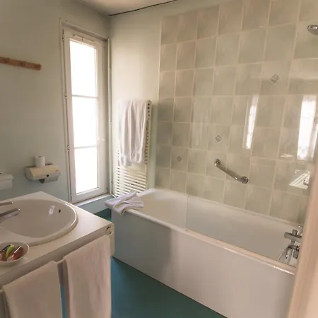 Hotel De La Banniere De France