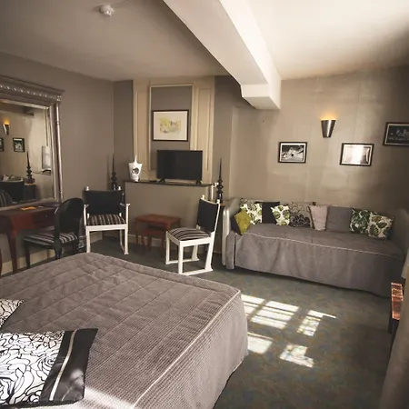 De La Banniere De France 3*