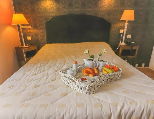 Hotel De La Banniere De France