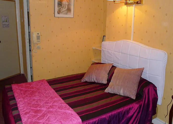 Hotel De La Banniere De France